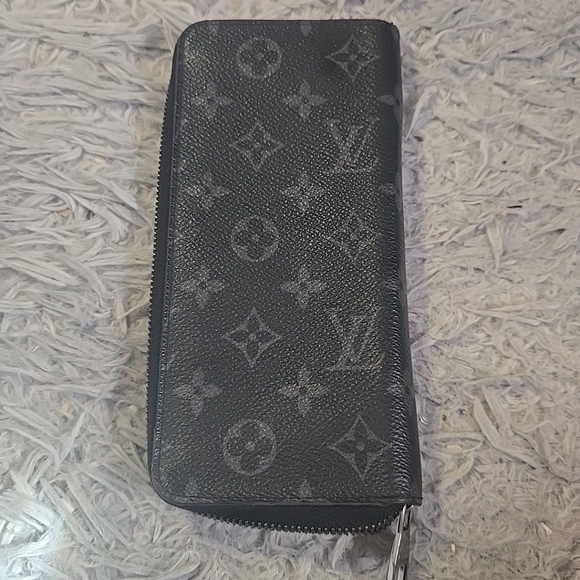 Louis Vuitton Mono Black & Gray Eclipse Vertical Zippy Long Wallet (EUC)COA🩶🖤 - Picture 10 of 13